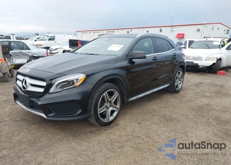 2015 Mercedes-Benz Gla 250 4Matic z USA, uszkodzony, nr VIN WDCTG4GB9FJ055003